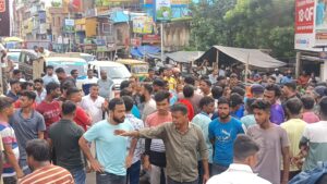 মধ্যমগ্রামের পথ দুর্ঘটনায় দুই যুবকের মৃত্যু ঘিরে তীব্র উত্তেজনা