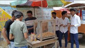 ১০ টাকায় ৬ পিস সিঙ্গারা! কোথায় পাওয়া যাচ্ছে জানুন
